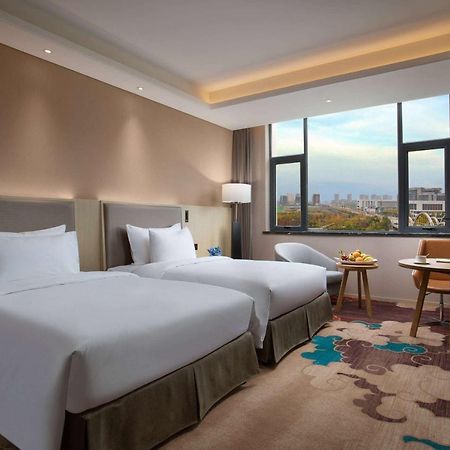 Hotel Ramada Wyndham Zhengzhou Xinzheng Xinzheng  Zewnętrze zdjęcie