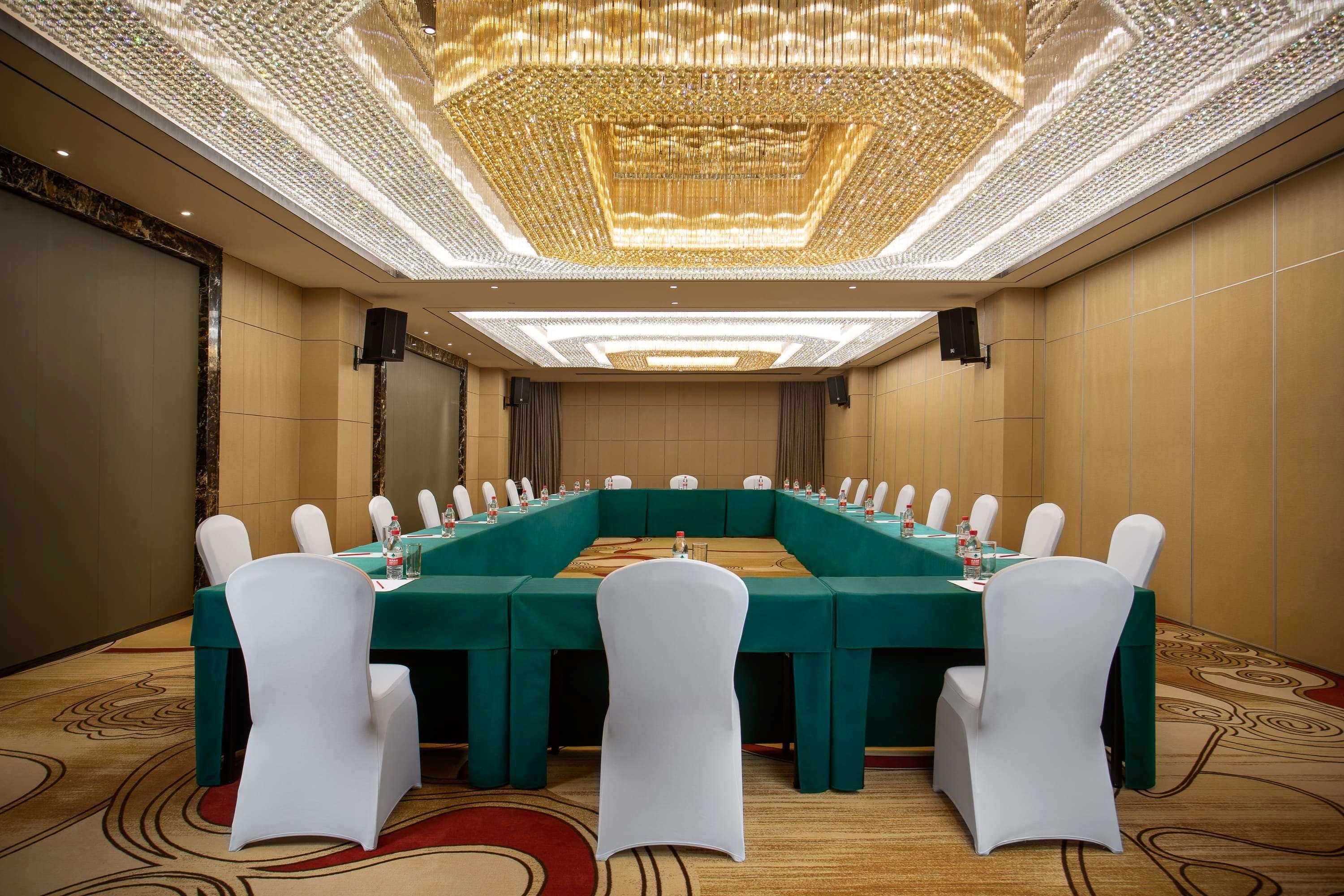 Hotel Ramada Wyndham Zhengzhou Xinzheng Xinzheng  Zewnętrze zdjęcie